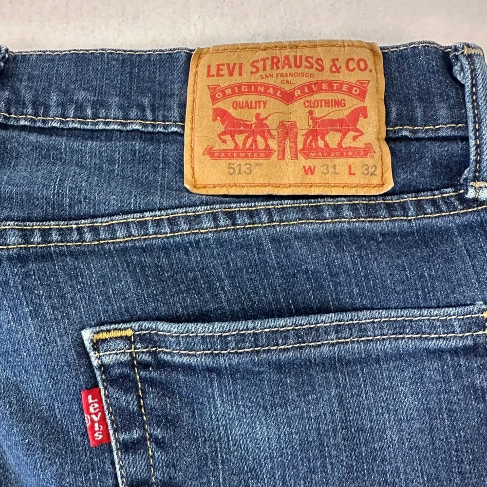 Levis 513 Slim Straight Jeans Mens 32x31 Dark Wash Blue Denim 08513-0183